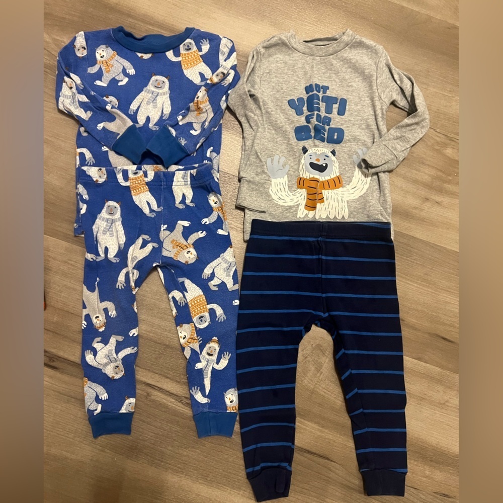 Carter's Gray and Blue Graphic Yeti Pajama Set